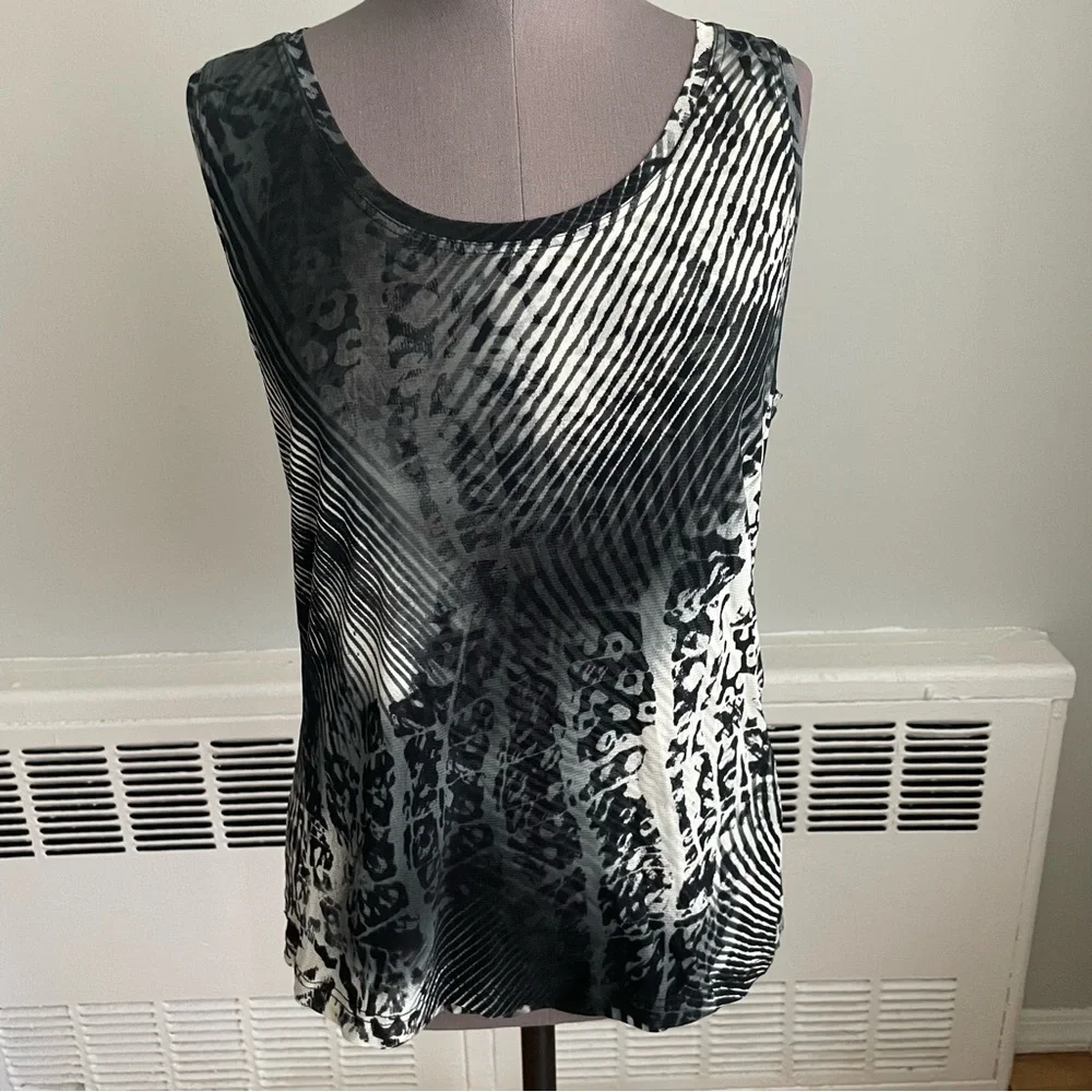 Lynn Richie Silver tank top and matching cardigan set - Picture 4 of 11